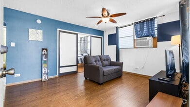 Building Photo - 1525 Pensacola St