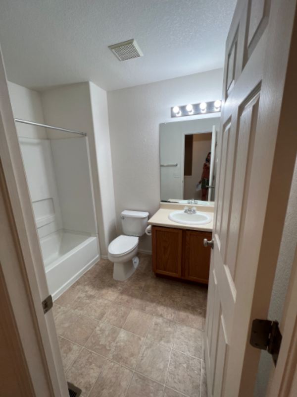 Building Photo - 184 Blue Bonnet Dr