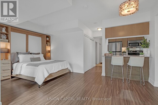 Building Photo - 8 Scollard St