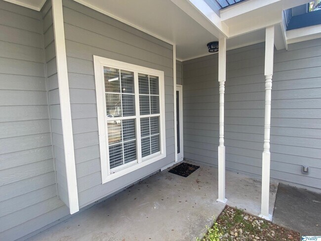 Building Photo - 100 Bentworth Ln