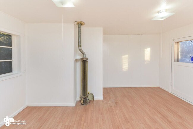 Foto del edificio - 838 Irwin St.