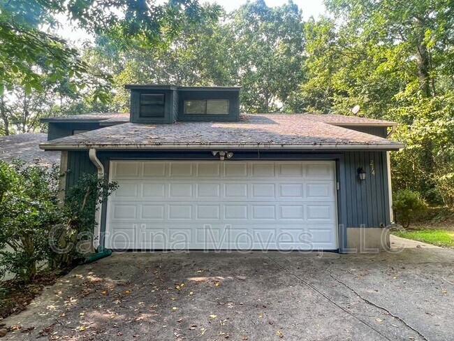 Foto del edificio - 214 Brookside Dr