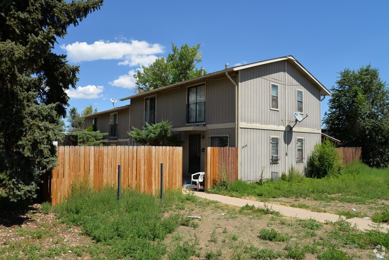Primary Photo - 3073 W Center Ave
