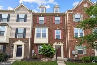 Building Photo - 8110 S Channel Dr