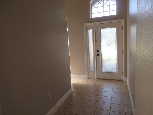 Building Photo - 8117 Yellow Crane Dr