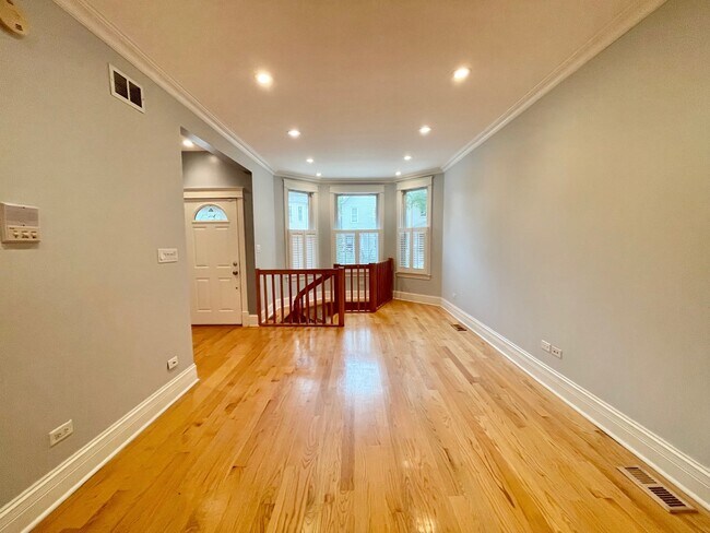 Foto del edificio - 3448 N Damen Ave