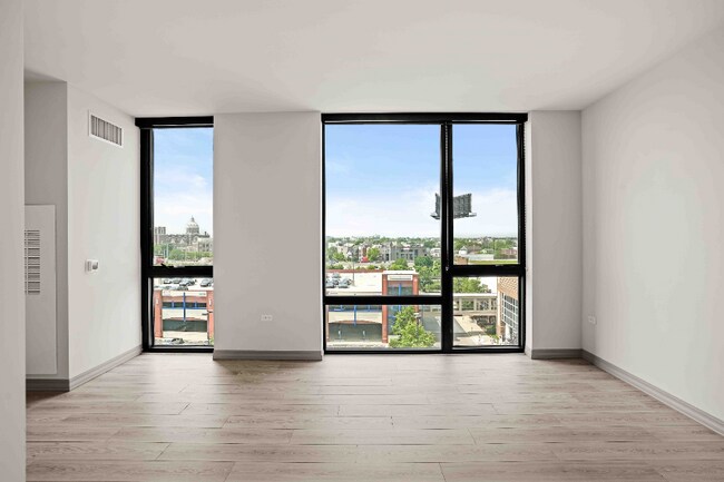Foto del edificio - 2150 N Elston Ave