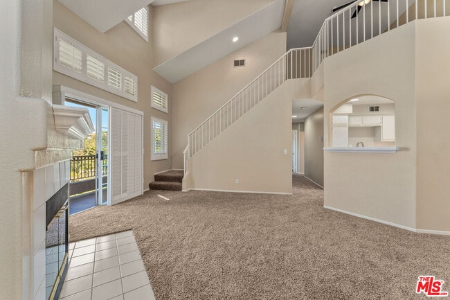 Building Photo - 1010 S Farralon Ln