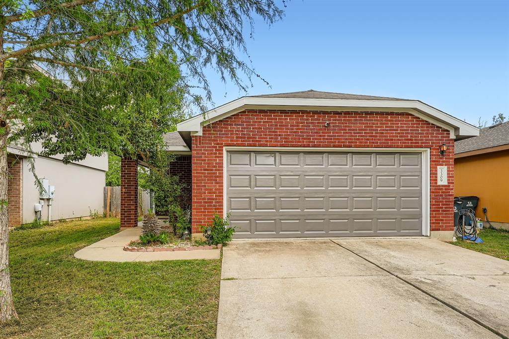 Foto principal - 3309 Crownover St