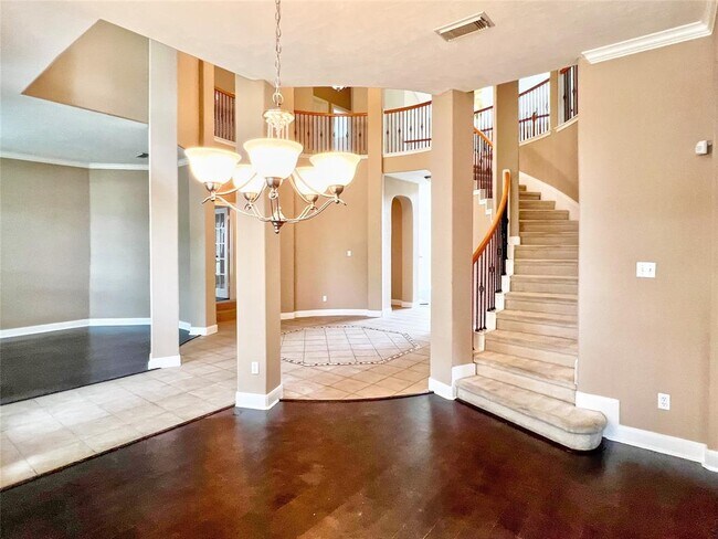 Building Photo - 16807 Coronado Springs Dr