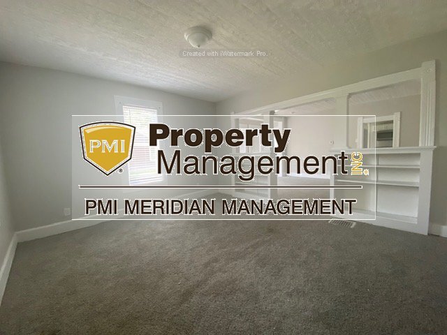 Foto del edificio - Spacious 4-Bedroom Duplex in Indianapolis ...