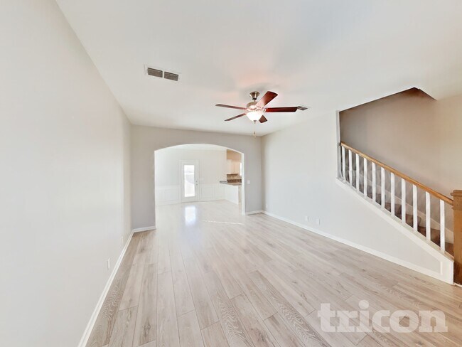 Building Photo - 2043 Shafer Dr