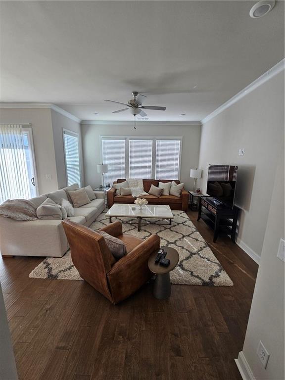 Foto del edificio - 637 Skytop Dr