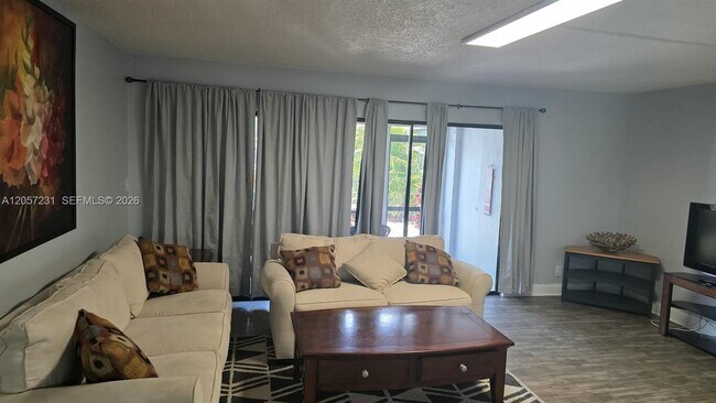 Foto del edificio - 524 Osprey Dr