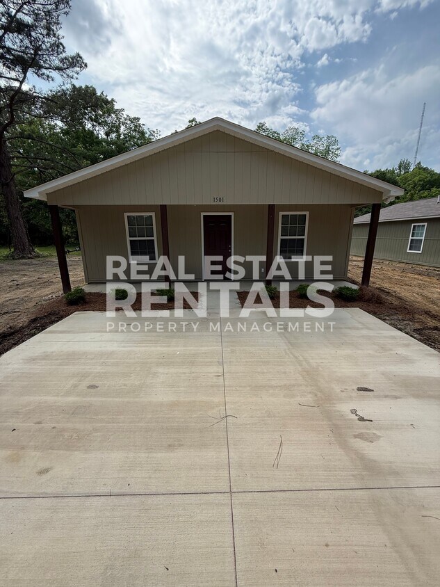 Foto principal - 1501 Van Buren Ave