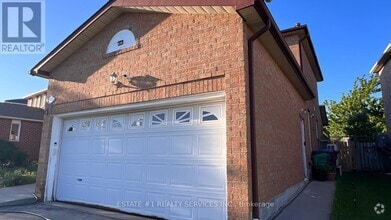 Building Photo - 141 Havelock Dr