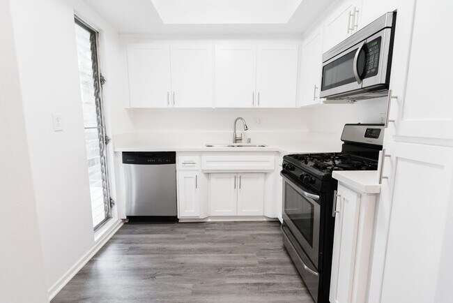 Interior Photo - 312 S. Willaman Drive