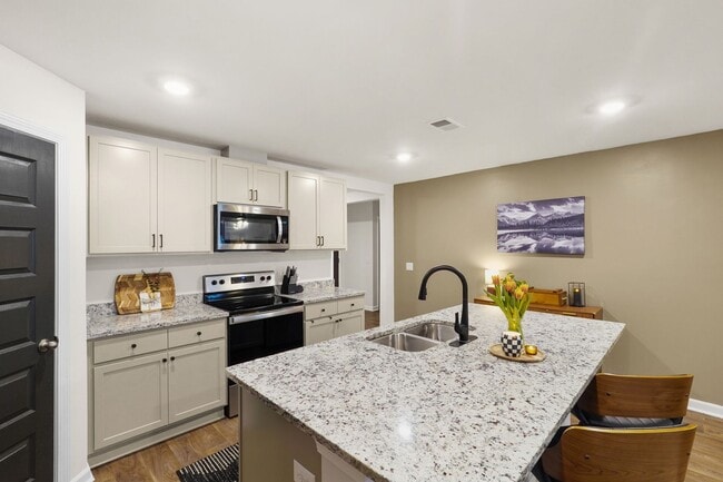 Building Photo - Well-Maintained 4 Bedroom Corner Lot Home in The Palms with Resort-Style Community Amenities