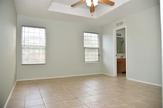 Building Photo - 10406 Sutter Glen Ln