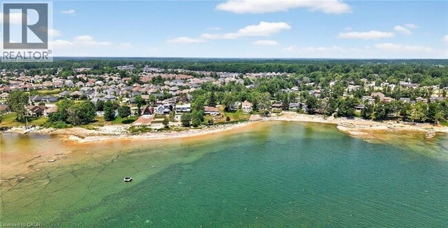 Building Photo - 44 Pleasant Ave S