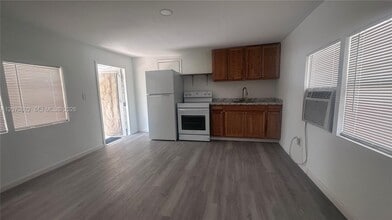 Building Photo - 11942 Anchorage Way