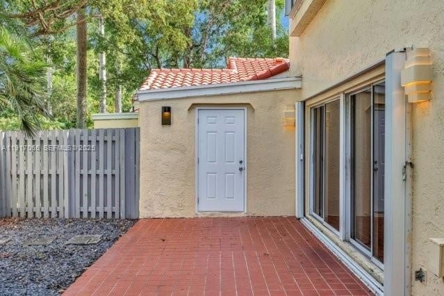 Foto del edificio - 1353 Springside Dr