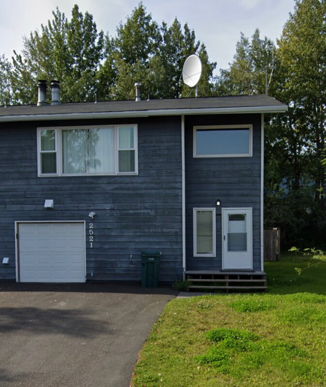 Primary Photo - 2521 Curlew Cir