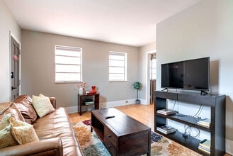 Building Photo - 605 Dennison Ave