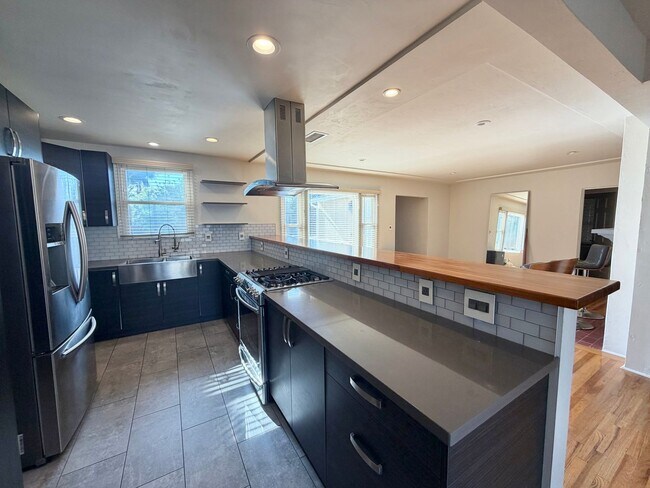 Building Photo - 4535 49th St