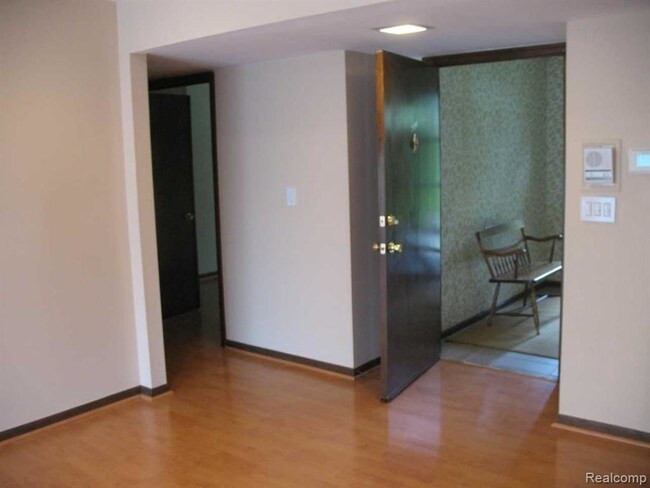 Foto del edificio - 6340 Pepper Hill St
