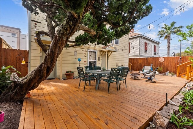 Foto del edificio - 1725 Avenue O