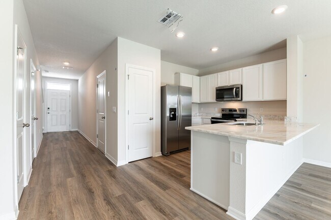 Foto del edificio - 3 Bedroom Townhome - Star Farms