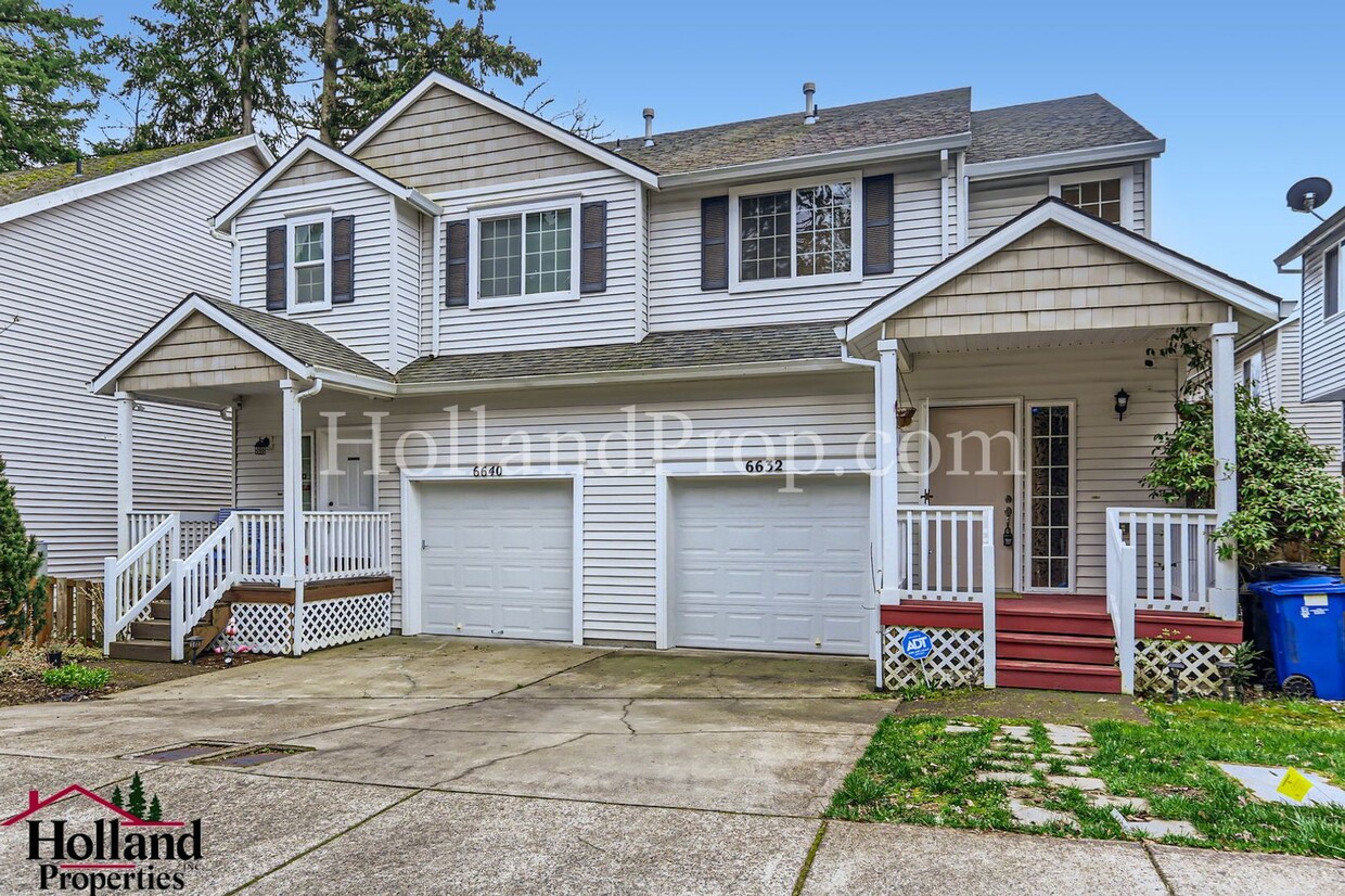 Foto principal - Beautiful 3-Bedroom Home in Hillsboro – Pr...