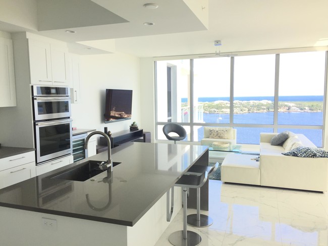 Foto del edificio - 2 Water Club Way