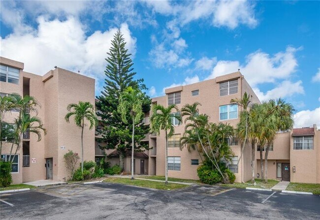 Foto del edificio - 9410 Live Oak Pl