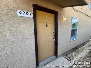 Foto del edificio - 6707 Brothers Ln
