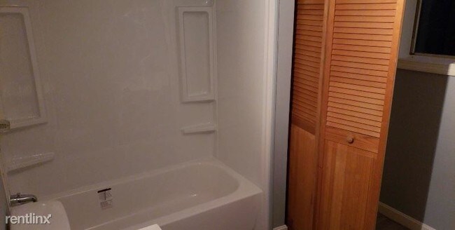 Foto del edificio - 2 br, 2 bath House - 39 Briggs Lane