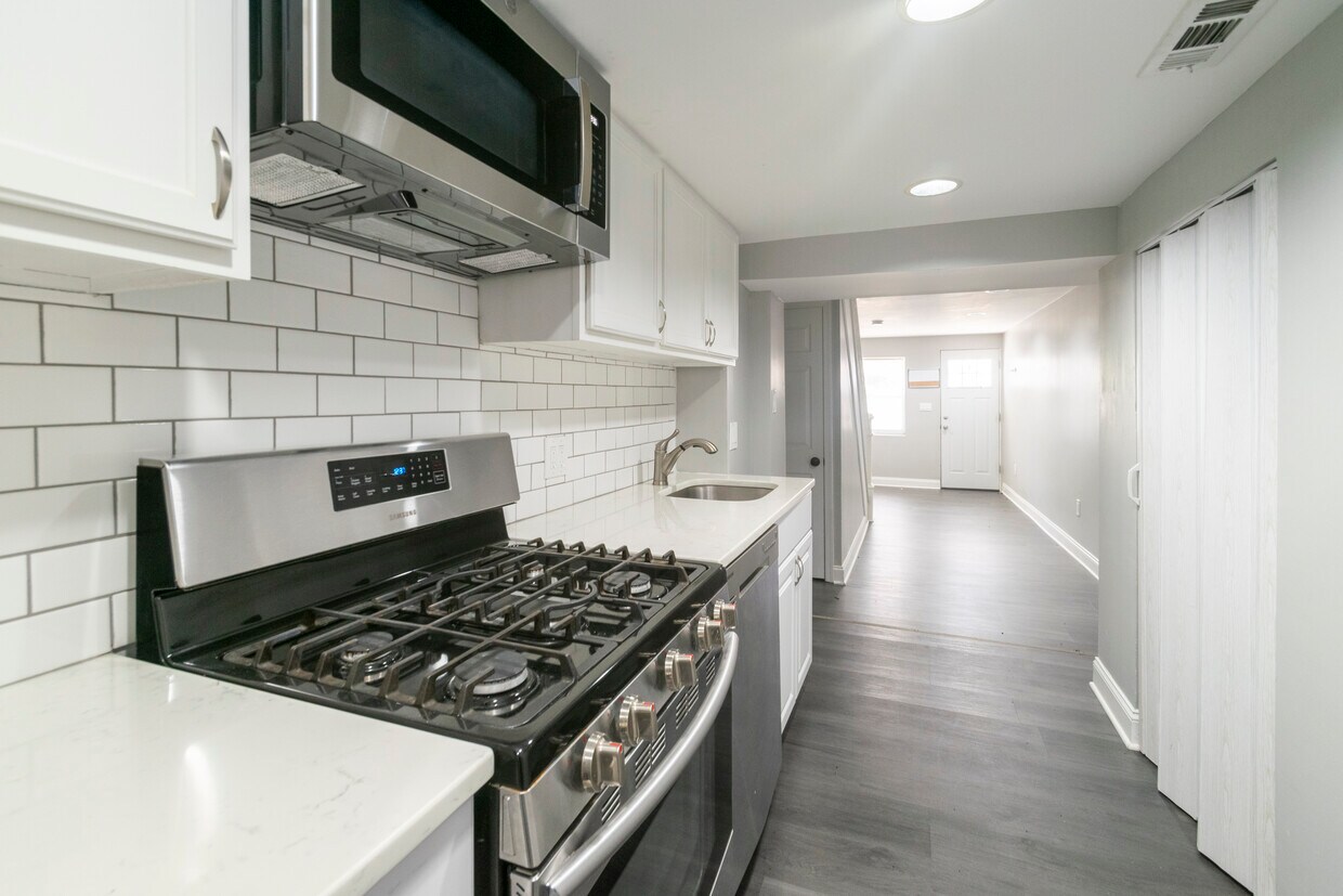 Foto principal - 329 S Durham St