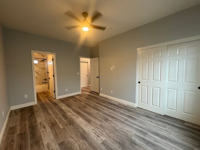Building Photo - Pearl Villas