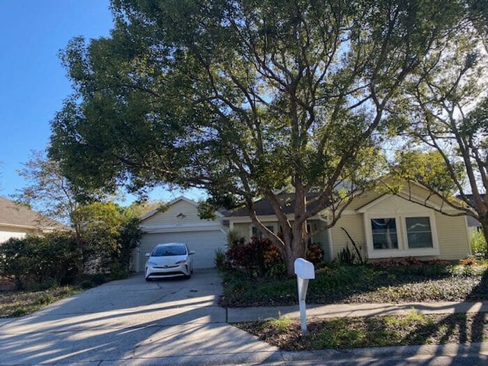 Primary Photo - Florida living at its finest with the 2 be...