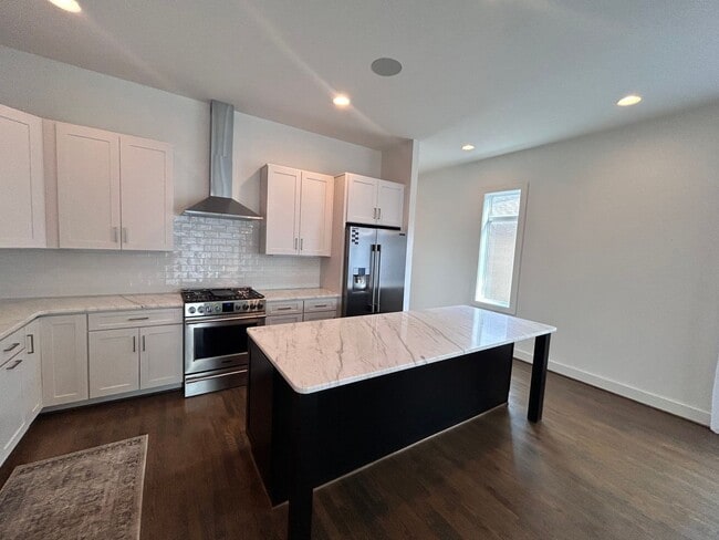 Photo - 913 14th Ave S House