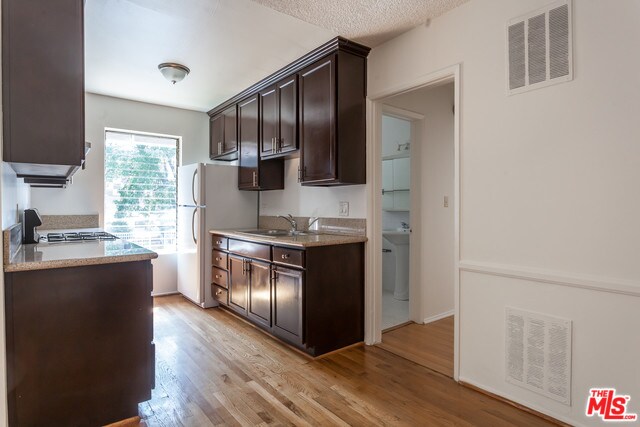 Building Photo - 1043 curson