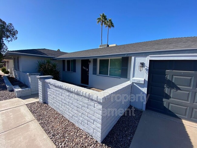 Building Photo - 3016 S George Dr