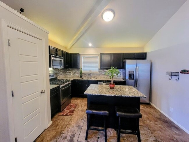 Building Photo - 421 Nordstrom Avenue