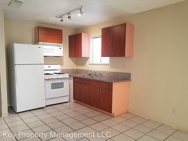 Foto del edificio - 6938 Issac Ave