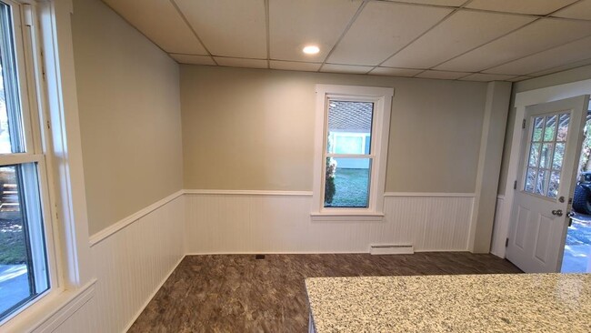Building Photo - 315 N Market St