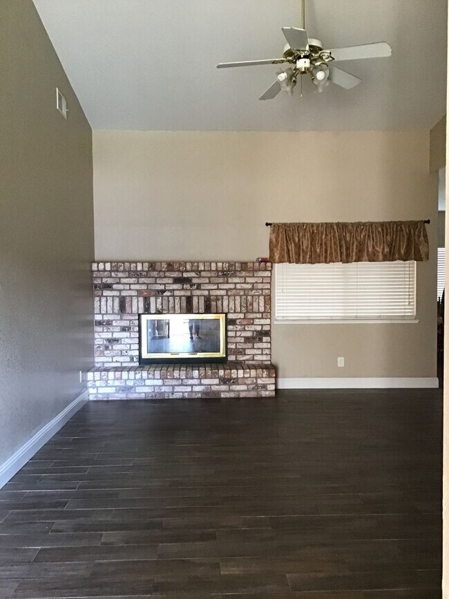 Foto del edificio - 3 Bedroom, 2 Bath Home