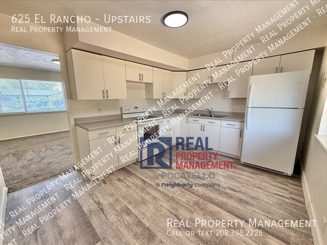 Foto del edificio - 625 El Rancho Blvd