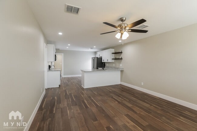 Building Photo - 4731 S 38th Ln