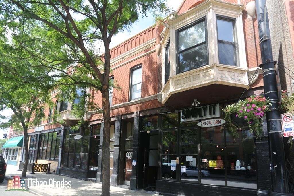 Foto principal - 2269 N Lincoln Ave